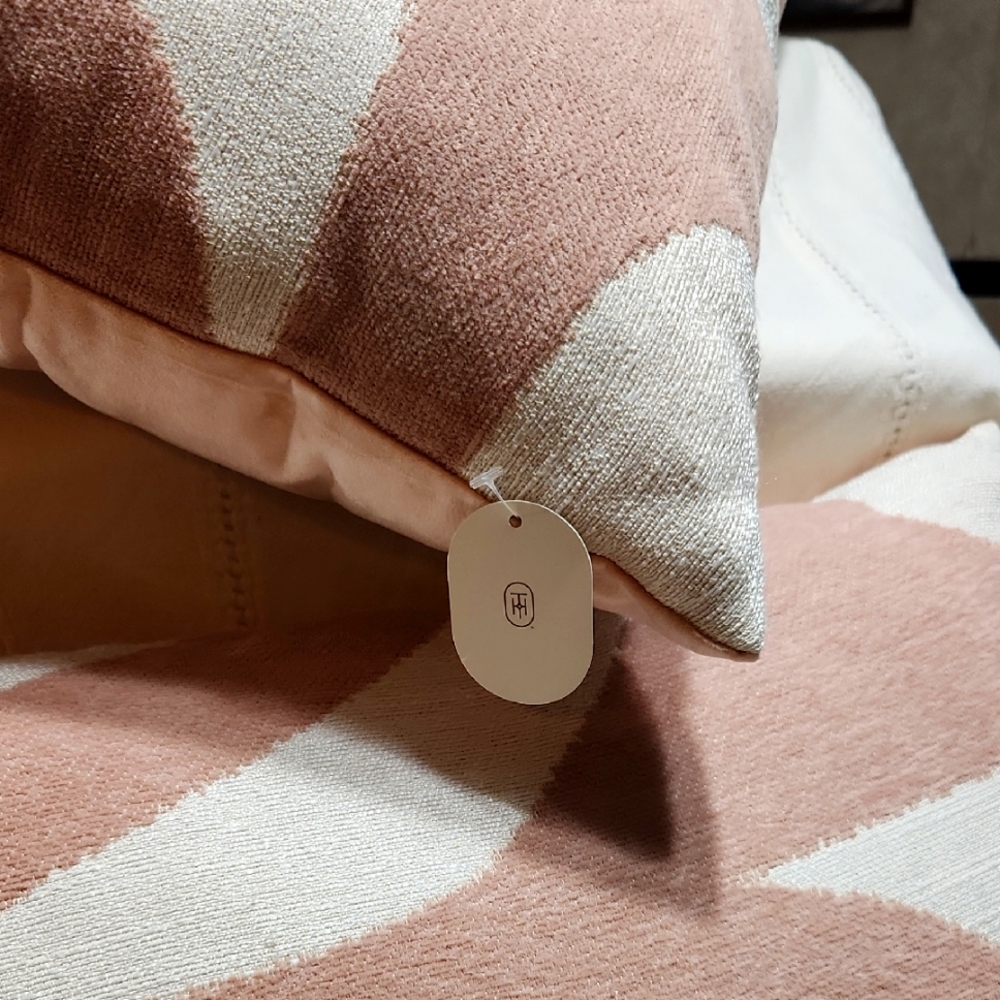 TRESHOLD TOSS PILLOWS